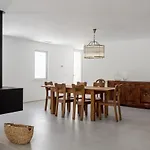 Gæstehus Guestready - Exquisite W/ Pool & Parking 3*