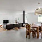 Guestready - Exquisite W/ Pool & Parking Alenquer