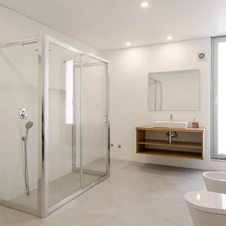 Πανσιόν Guestready - Exquisite W/ Pool & Parking