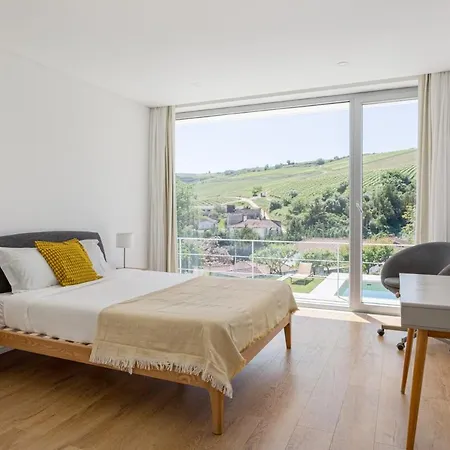 Guestready - Exquisite W/ Pool & Parking בית הארחה