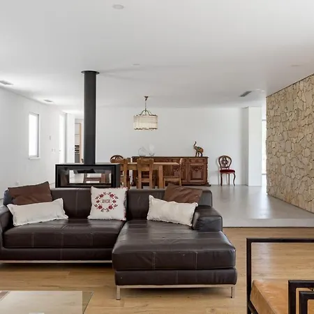 Guestready - Exquisite W/ Pool & Parking Gasthof Alenquer