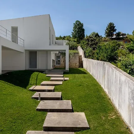 Πανσιόν Guestready - Exquisite W/ Pool & Parking