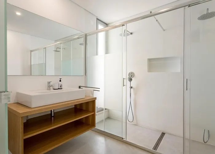 Guestready - Exquisite W/ Pool & Parking 阿伦克尔