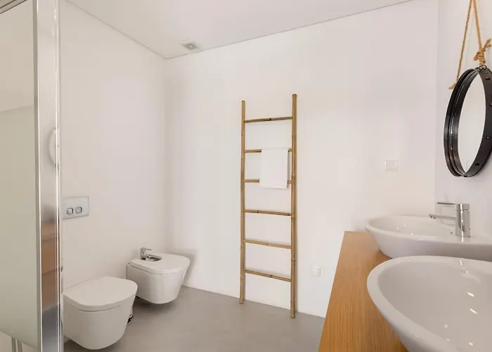 Πανσιόν Guestready - Exquisite W/ Pool & Parking 4*